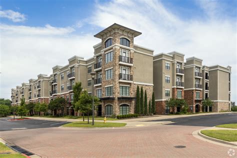Find your new home at Village on Main located at 204 South Riverfront Drive, Jenks, OK 74037. . Jenks apartments